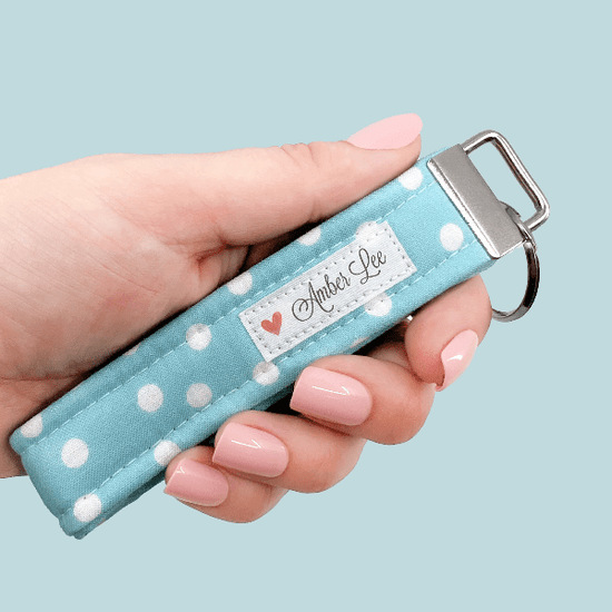 PPLR_HIDDEN_PRODUCT Tiny Heart Labels (0.5"x1.5"-Cotton)